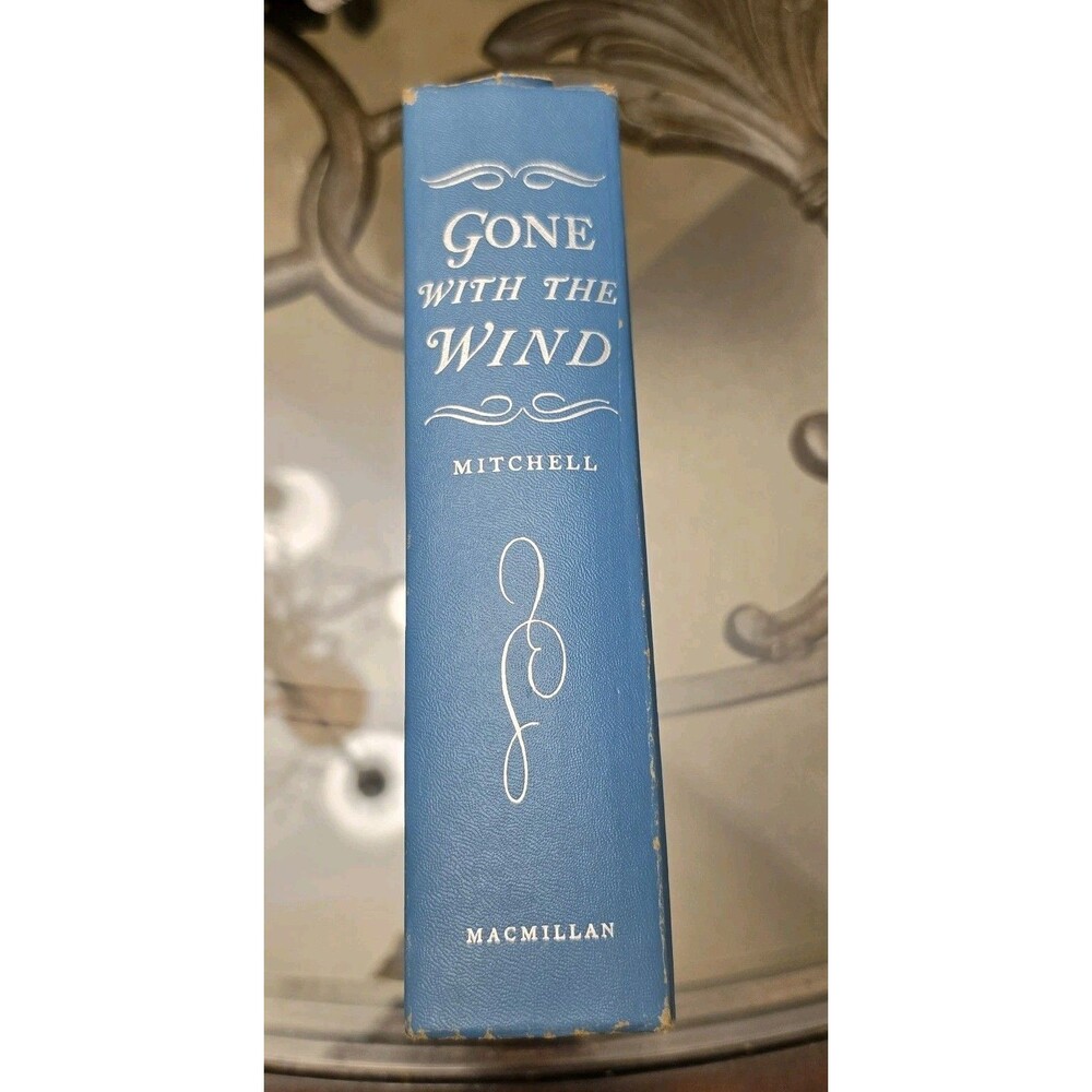 Vintage 1964 Edition - Gone With The Wind by Margaret Mitchell HC, Excellent